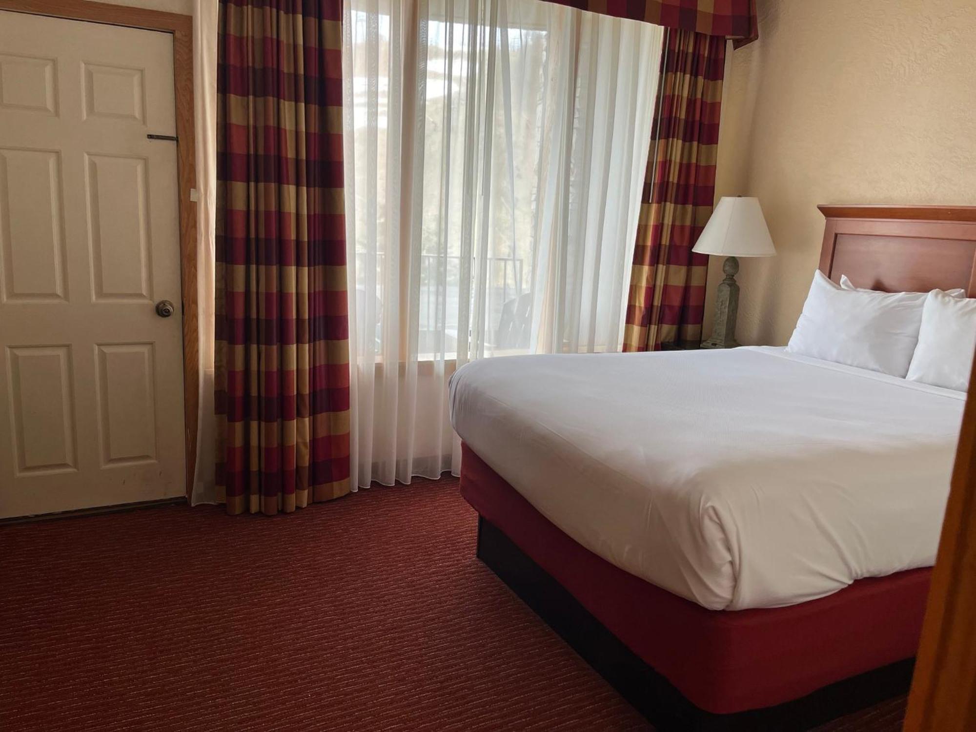 Slopeside Hotel By Seven Springs Resort Champion Экстерьер фото